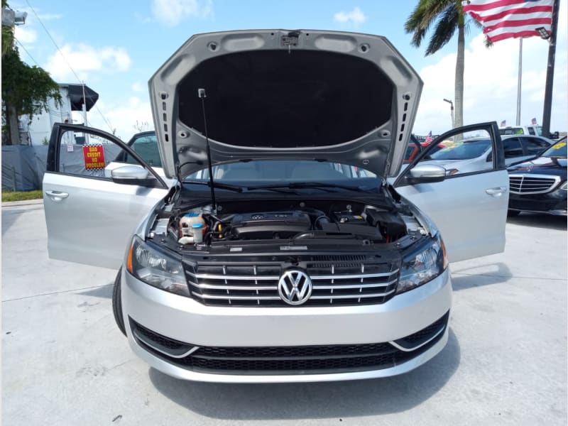 Volkswagen Passat 2015 price $8,977