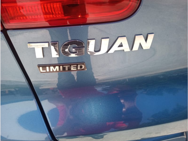 Volkswagen Tiguan 2017 price $13,777