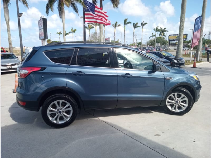 Ford Escape 2018 price $14,900