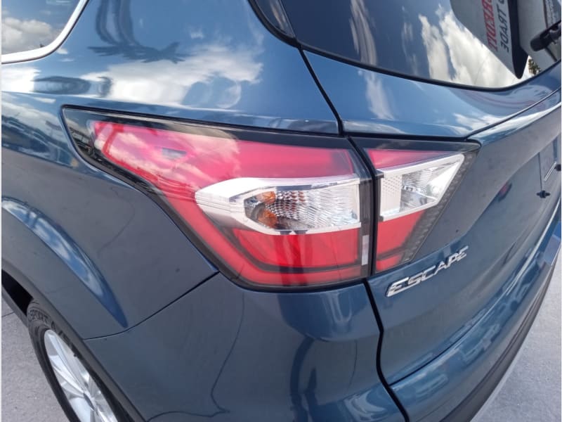 Ford Escape 2018 price $14,900