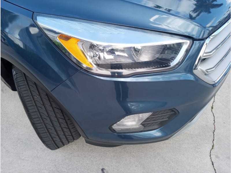 Ford Escape 2018 price $14,900