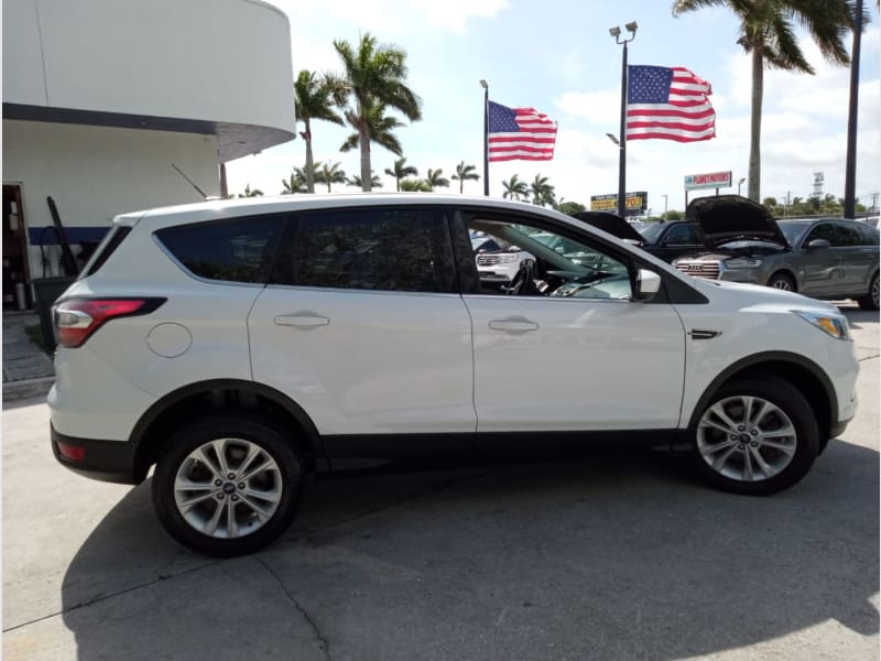 Ford Escape 2017 price $11,900