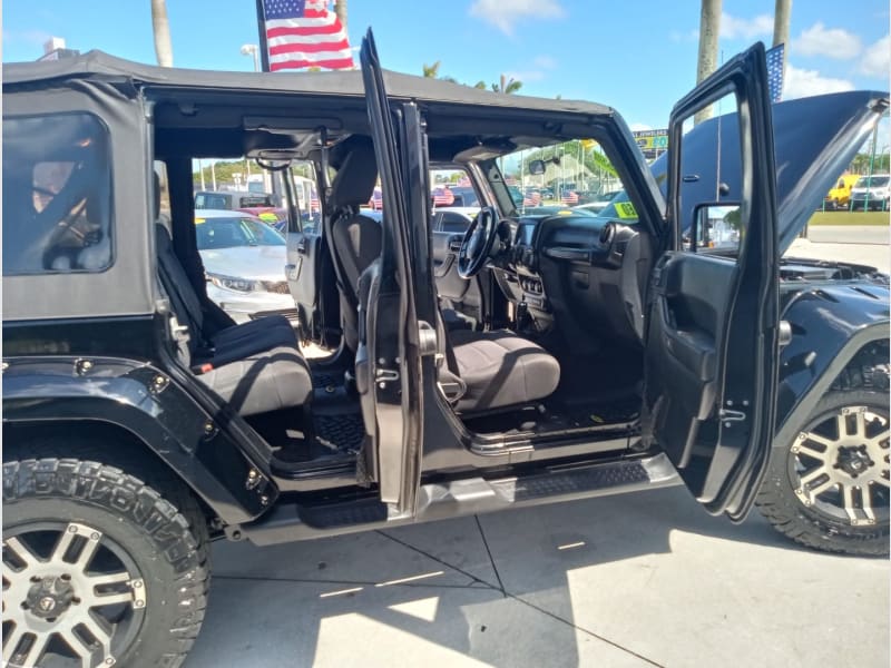 Jeep Wrangler Unlimited 2011 price $14,900