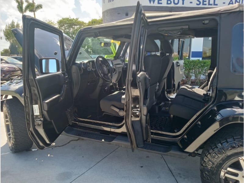 Jeep Wrangler Unlimited 2011 price $14,900