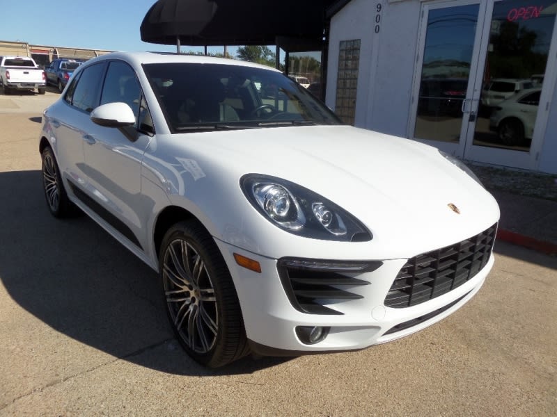 Porsche Macan 2015 price $22,995