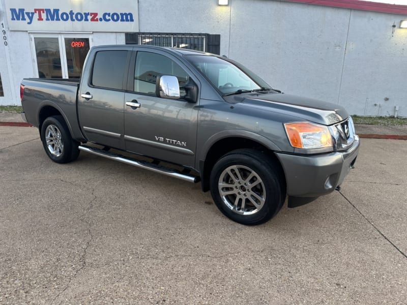 Nissan Titan 2013 price $14,995