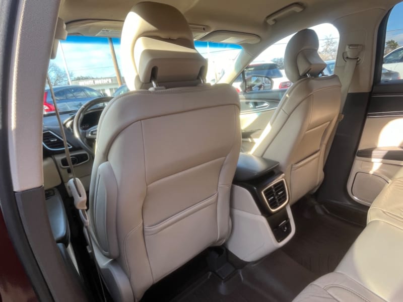 Lincoln MKX 2016 price $12,995