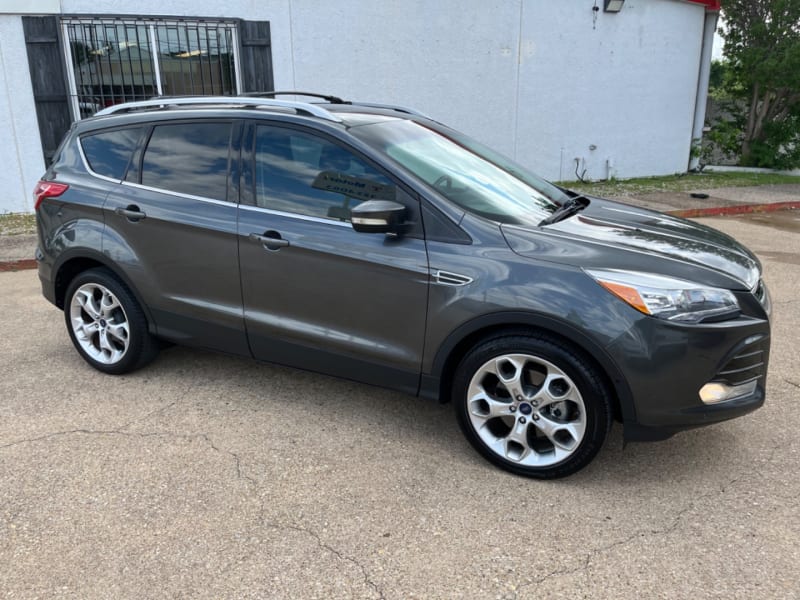 Ford Escape 2016 price $12,795