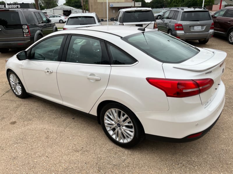 Ford Focus 2015 price $7,295