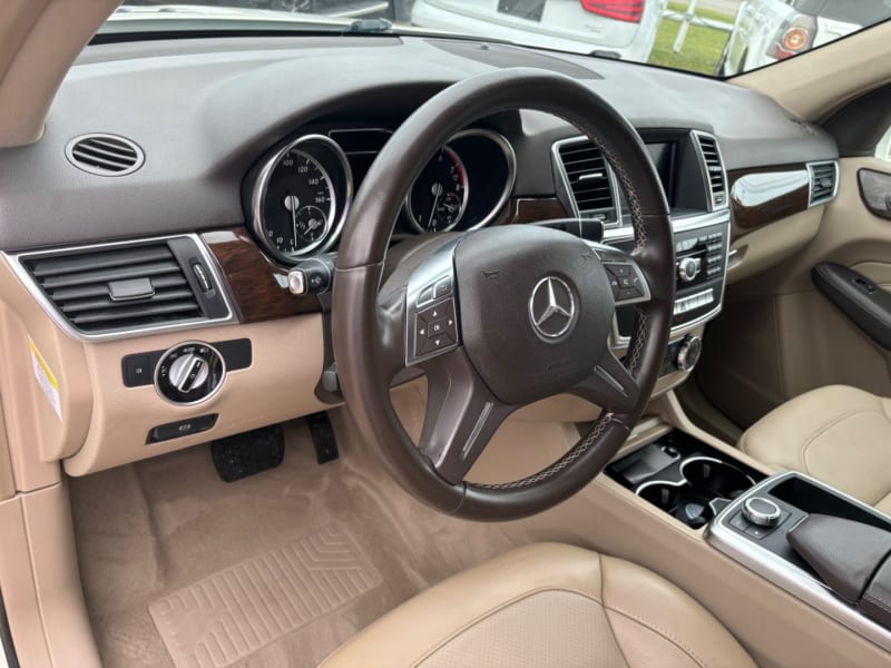 Mercedes-Benz M-Class 2013 price $13,795