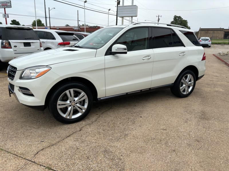 Mercedes-Benz M-Class 2013 price $13,795