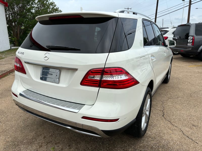 Mercedes-Benz M-Class 2013 price $13,795