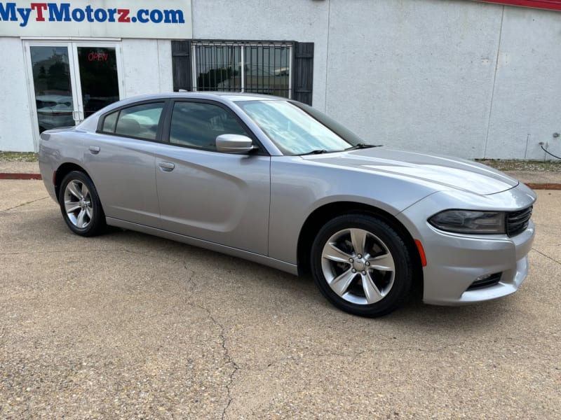 Dodge Charger 2016 price $13,995