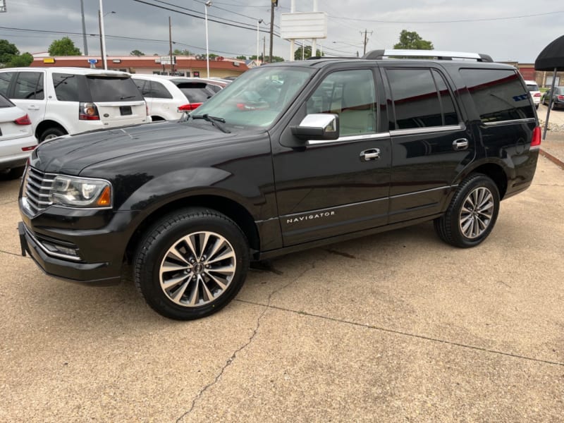 Lincoln Navigator 2015 price $14,995