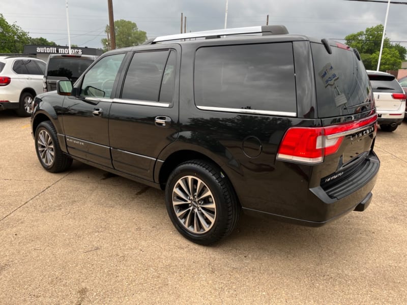 Lincoln Navigator 2015 price $14,995