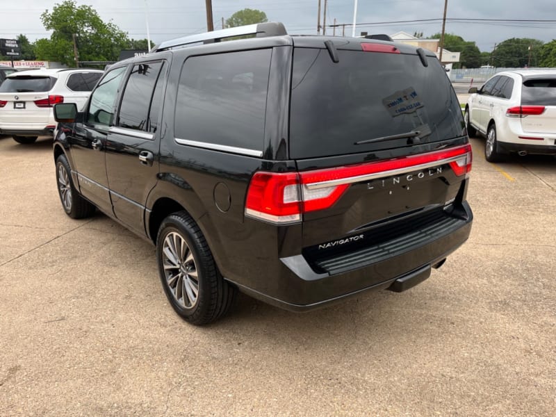 Lincoln Navigator 2015 price $14,995