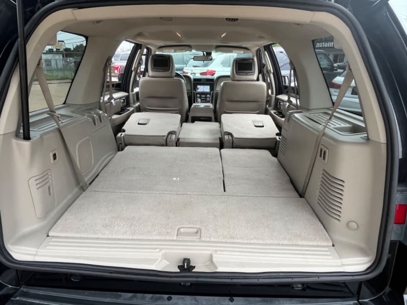 Lincoln Navigator 2015 price $14,995