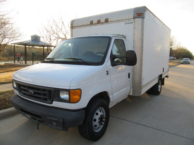 Ford Econoline Commercial Cutaway 2003 price $10,950