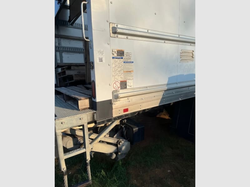 International DURASTAR 4300 Box Truck w/Lift Gate 2018 price $34,850