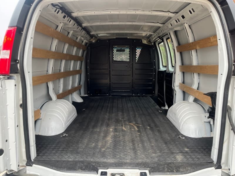 GMC Savana Cargo Van 2019 price $35,850