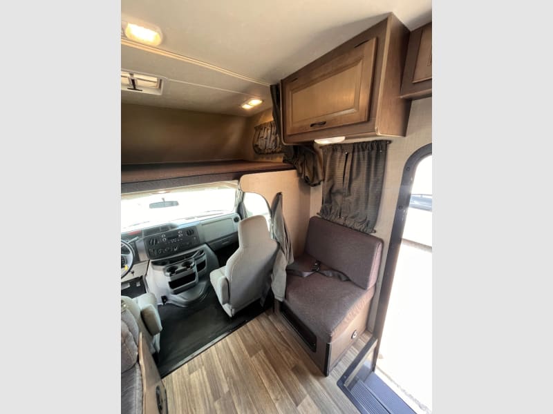 Four Winds Majestic 2017 price $19,650