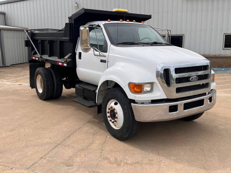 Ford F-750 DUMP TRUCK 2004 price $39,850