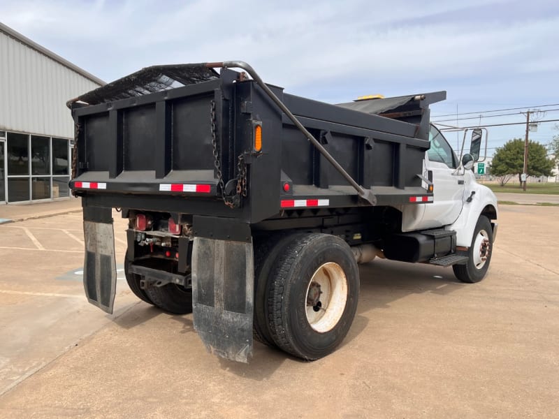 Ford F-750 DUMP TRUCK 2004 price $39,850