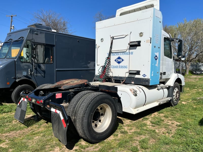 Volvo VNM CNG POWERED 2014 price $12,950