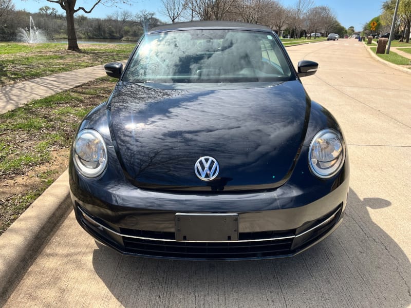 Volkswagen Beetle Convertible Turbo 2013 price $12,950