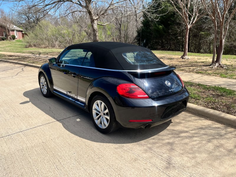 Volkswagen Beetle Convertible Turbo 2013 price $12,950