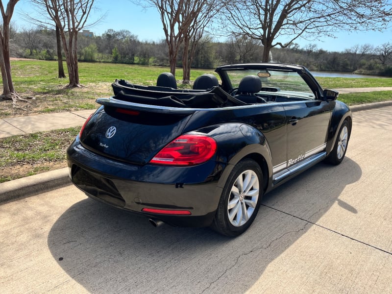 Volkswagen Beetle Convertible Turbo 2013 price $12,950