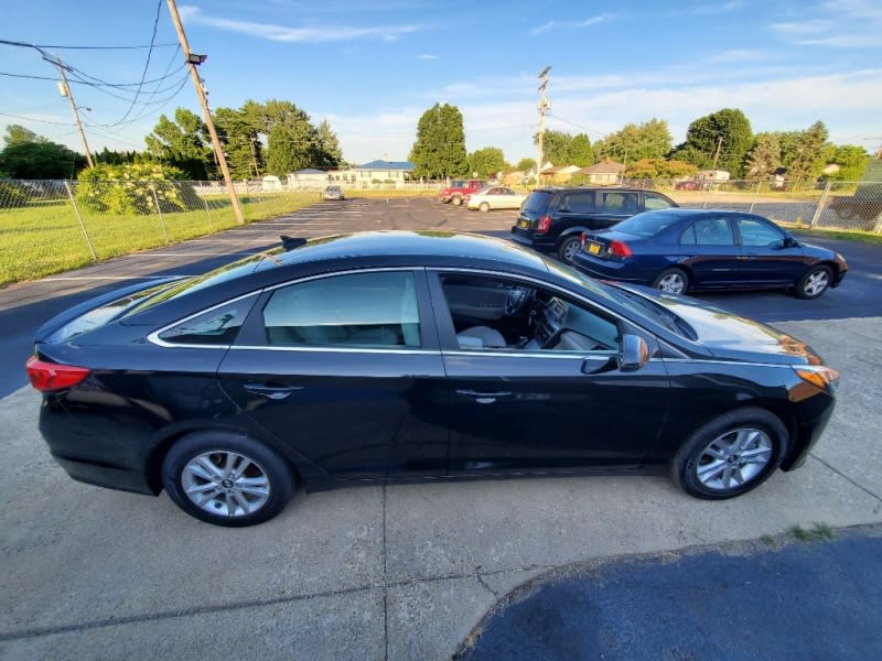 HYUNDAI SONATA 2017 price $10,165