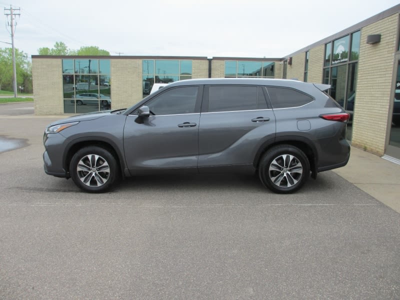 Toyota Highlander 2020 price $29,998