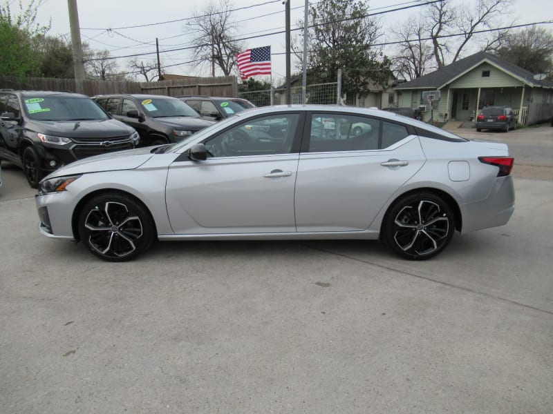 Nissan Altima 2024 price $3,995 DOWN