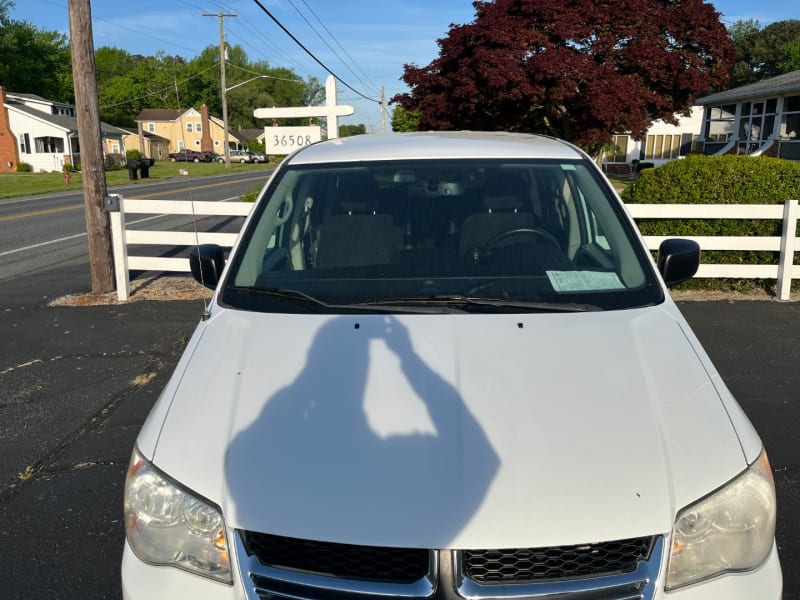 Dodge Grand Caravan 2015 price $15,995