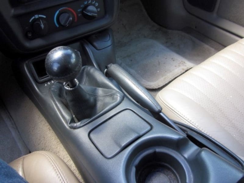 Chevrolet Camaro 1997 price $12,900