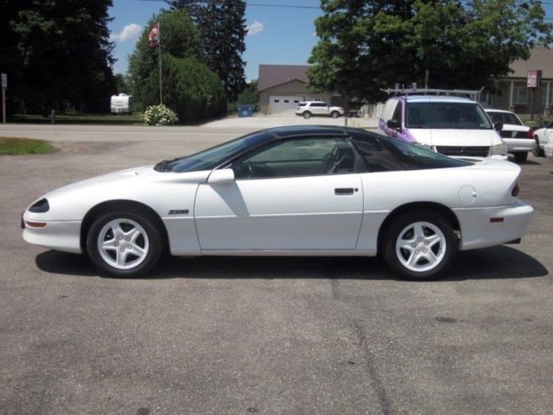 Chevrolet Camaro 1997 price $12,900