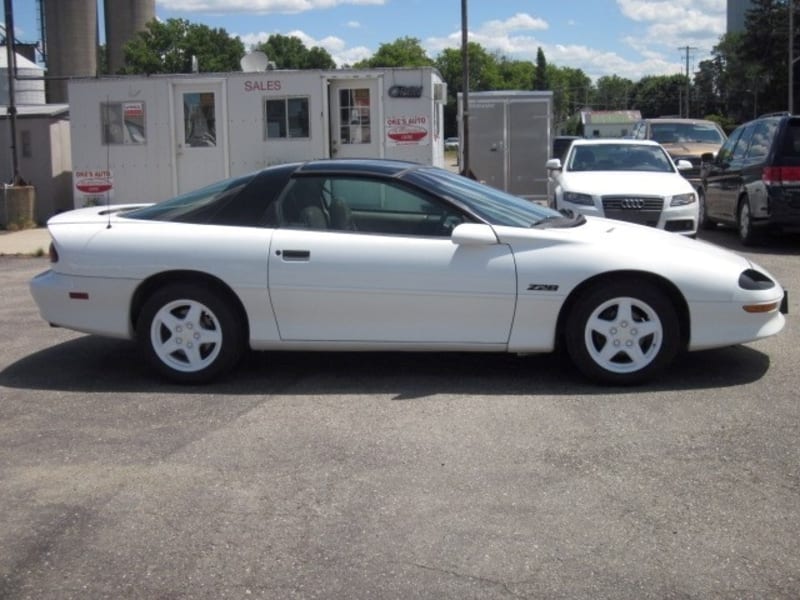 Chevrolet Camaro 1997 price $12,900