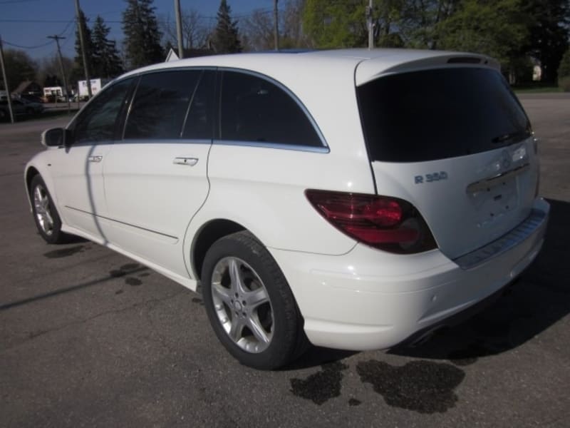 Mercedes-Benz R-Class 2010 price $8,978