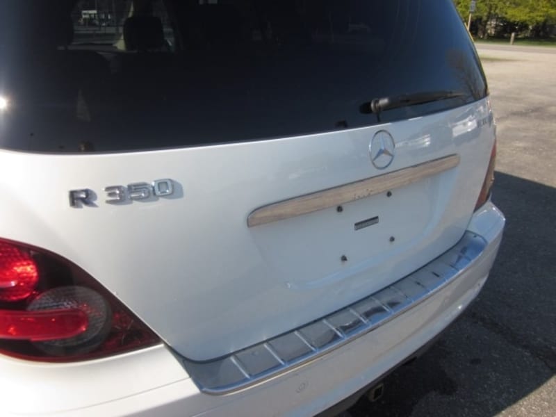 Mercedes-Benz R-Class 2010 price $8,978