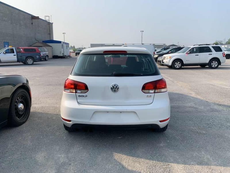 Volkswagen Golf 2012 price $8,577