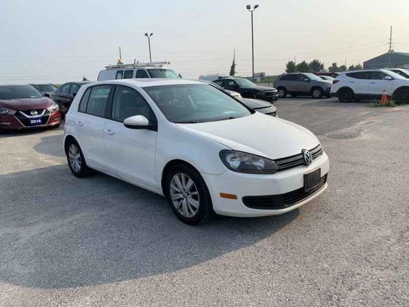 Volkswagen Golf 2012 price $8,577