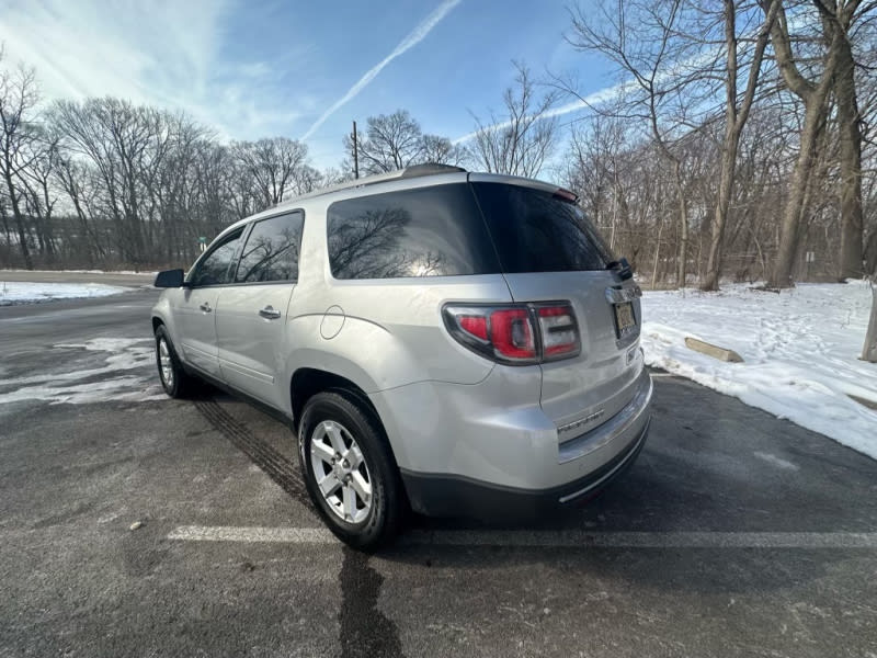 GMC Acadia 2015 price $8,999