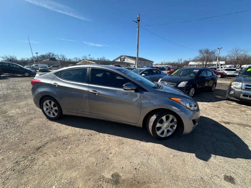 Hyundai Elantra 2011 price $5,999