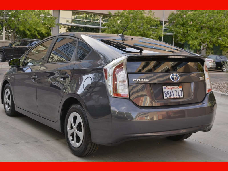 Toyota Prius 2014 price $18,888