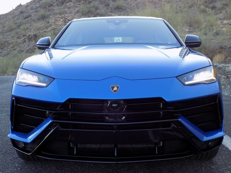 Lamborghini Urus 2023 price $305,888