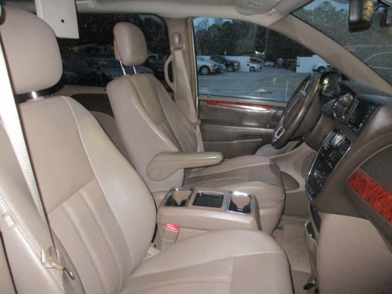 CHRYSLER TOWN & COUNTRY 2015 price $10,995