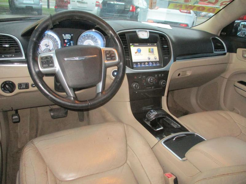 CHRYSLER 300 2012 price $11,995