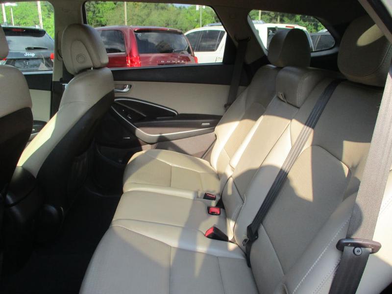 HYUNDAI SANTA FE 2013 price $11,995