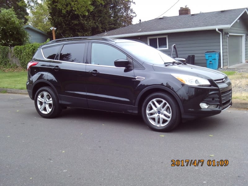 Ford Escape 2015 price $4,950